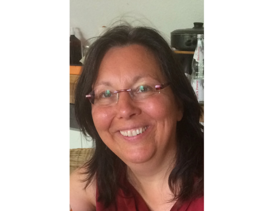 Portraitfoto von Yvonne Bansmann