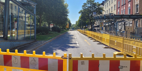 Aufgrund einer Baustelle gesperrte Hohe Straße